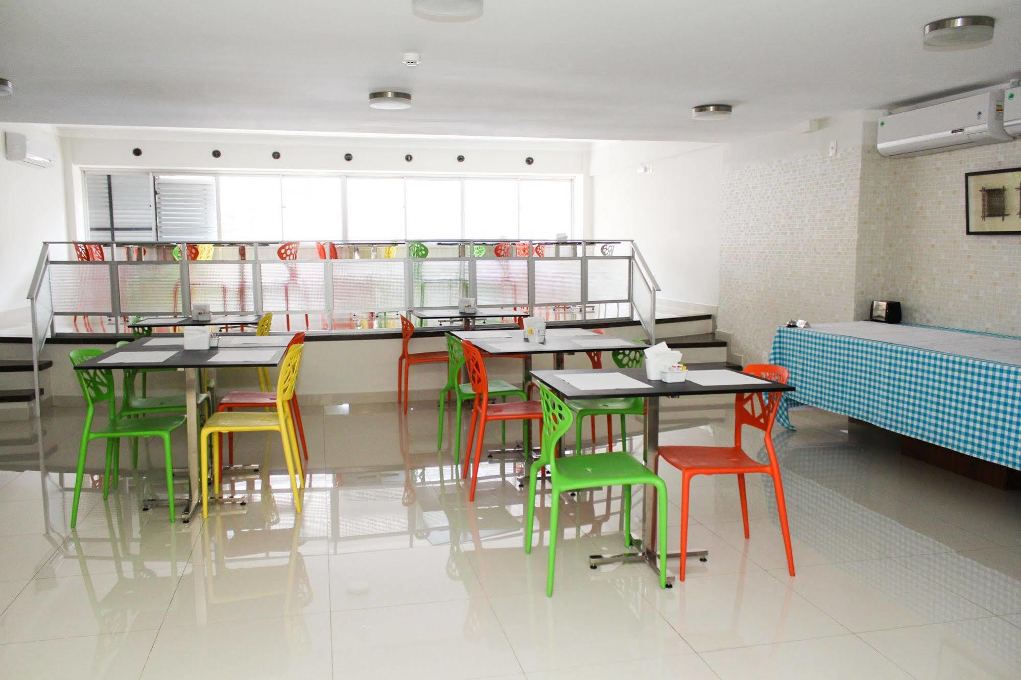 Oyo Ecosuites Hotel Manaus Bagian luar foto